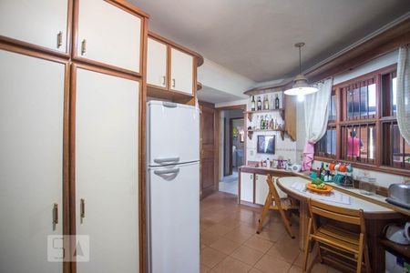 Casa de condomínio para alugar com 450m², 5 quartos e 2 vagas Casa de condomínio para alugar com 450m², 5 quartos e 2 vagasCozinha