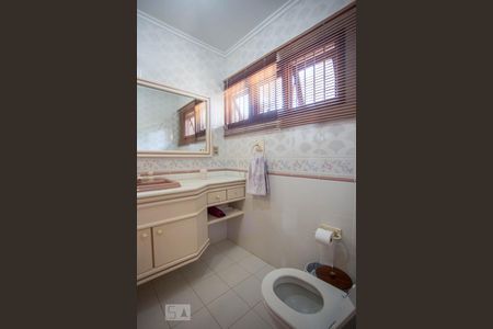 Casa de condomínio para alugar com 450m², 5 quartos e 2 vagas Casa de condomínio para alugar com 450m², 5 quartos e 2 vagasBanheiro 1