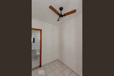 Apartamento para alugar com 135m², 4 quartos e 2 vagas Apartamento para alugar com 135m², 4 quartos e 2 vagasQuarto de Serviço