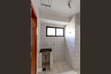 Apartamento para alugar com 135m², 4 quartos e 2 vagas Apartamento para alugar com 135m², 4 quartos e 2 vagasÁrea de serviço