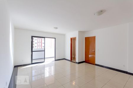 Apartamento para alugar com 135m², 4 quartos e 2 vagas Apartamento para alugar com 135m², 4 quartos e 2 vagasSala