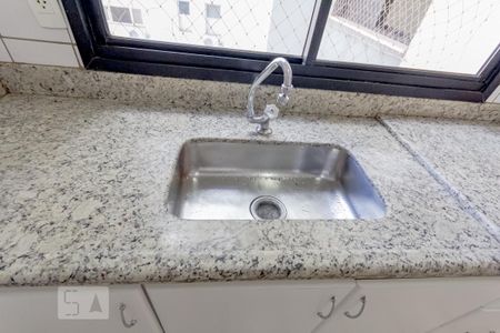 Apartamento para alugar com 135m², 4 quartos e 2 vagas Apartamento para alugar com 135m², 4 quartos e 2 vagasCozinha
