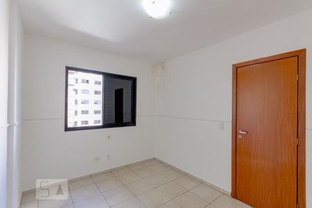 Apartamento para alugar com 135m², 4 quartos e 2 vagas Apartamento para alugar com 135m², 4 quartos e 2 vagasQuarto 4
