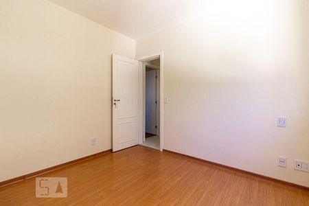 Suíte de apartamento para alugar com 3 quartos, 75m² em Santa Amélia , Belo Horizonte