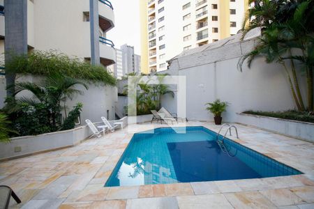 Apartamento à venda com 50m², 1 quarto e 1 vaga Apartamento à venda com 50m², 1 quarto e 1 vagaÁrea comum - Piscina