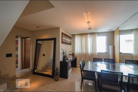 Apartamento para alugar com 125m², 2 quartos e 2 vagasSala