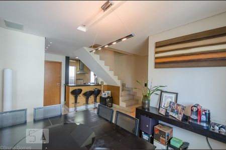 Apartamento para alugar com 125m², 2 quartos e 2 vagasSala