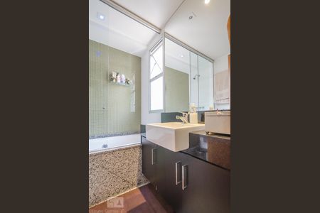 Apartamento para alugar com 125m², 2 quartos e 2 vagasBanheiro da Suíte