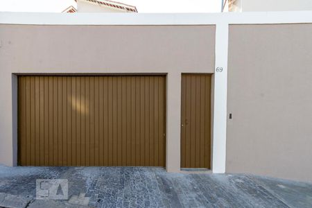 Casa de condomínio à venda com 120m², 2 quartos e 2 vagasFachada