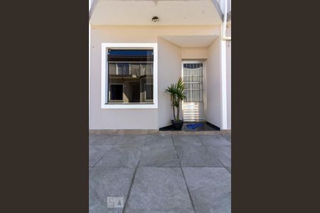 Casa de condomínio à venda com 120m², 2 quartos e 2 vagasEntrada