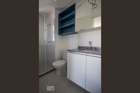 Banheiro social de apartamento para alugar com 1 quarto, 36m² em Sumarezinho, São Paulo