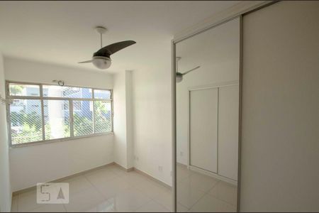 Apartamento à venda com 80m², 2 quartos e 1 vagaSuíte