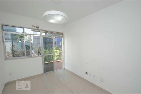 Apartamento à venda com 80m², 2 quartos e 1 vagaSala