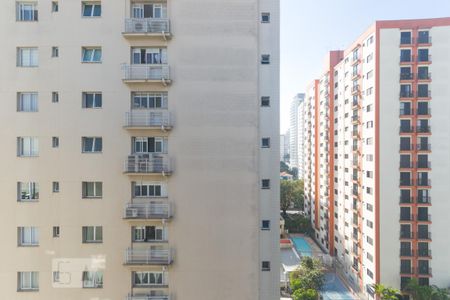 Apartamento à venda com 86m², 2 quartos e 1 vaga Apartamento à venda com 86m², 2 quartos e 1 vagaVista da janela da sala