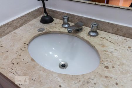 Apartamento para alugar com 120m², 3 quartos e 2 vagas Apartamento para alugar com 120m², 3 quartos e 2 vagasDetalhe do Banheiro da Suíte 1