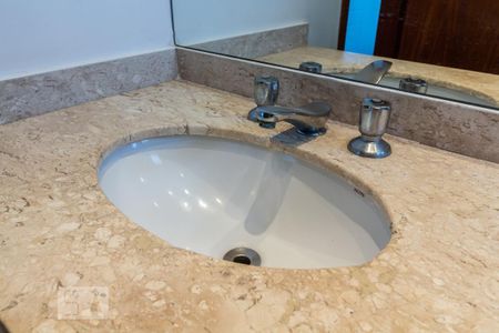 Apartamento para alugar com 120m², 3 quartos e 2 vagas Apartamento para alugar com 120m², 3 quartos e 2 vagasDetalhe do Banheiro da Suíte 2