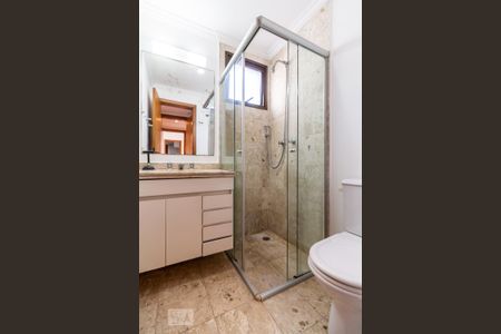 Apartamento para alugar com 120m², 3 quartos e 2 vagas Apartamento para alugar com 120m², 3 quartos e 2 vagasBanheiro da Suíte 1
