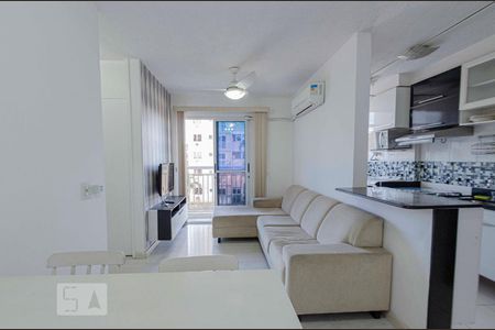 Sala de apartamento para alugar com 2 quartos, 50m² em São Cristóvão, Rio de Janeiro