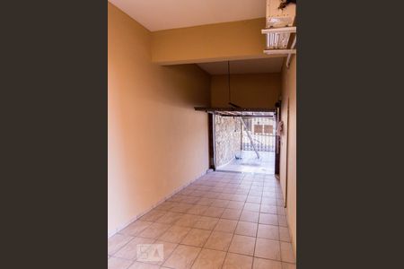 Casa à venda com 340m², 5 quartos e 4 vagas Casa à venda com 340m², 5 quartos e 4 vagasGaragem