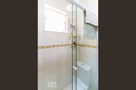 Casa à venda com 340m², 5 quartos e 4 vagas Casa à venda com 340m², 5 quartos e 4 vagasBanheiro de Serviço 1