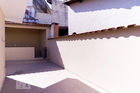 Casa à venda com 340m², 5 quartos e 4 vagas Casa à venda com 340m², 5 quartos e 4 vagasVaranda