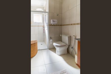 Casa à venda com 340m², 5 quartos e 4 vagas Casa à venda com 340m², 5 quartos e 4 vagasBanheiro Quartos