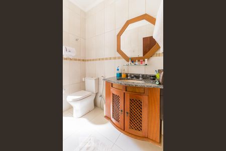 Casa à venda com 340m², 5 quartos e 4 vagas Casa à venda com 340m², 5 quartos e 4 vagasBanheiro Quartos