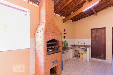 Casa à venda com 340m², 5 quartos e 4 vagas Casa à venda com 340m², 5 quartos e 4 vagasChurrasqueira