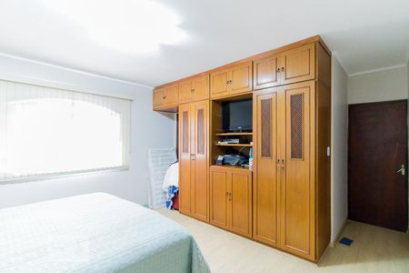 Casa à venda com 340m², 5 quartos e 4 vagas Casa à venda com 340m², 5 quartos e 4 vagasSuíte