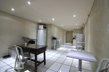Apartamento para alugar com 87m², 3 quartos e sem vagaÁrea comum - Salão de festas