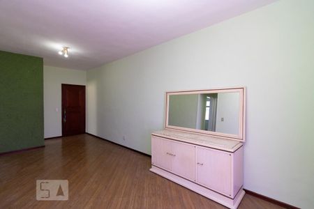Apartamento à venda com 70m², 2 quartos e 1 vaga Apartamento à venda com 70m², 2 quartos e 1 vagaSala
