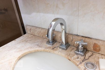 Apartamento à venda com 70m², 2 quartos e 1 vaga Apartamento à venda com 70m², 2 quartos e 1 vagaBanheiro