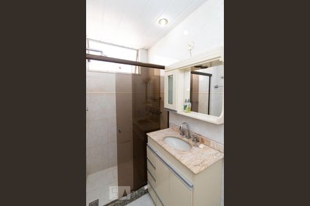 Apartamento à venda com 70m², 2 quartos e 1 vaga Apartamento à venda com 70m², 2 quartos e 1 vagaBanheiro