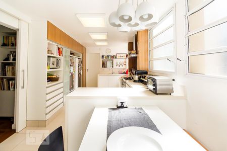 Apartamento à venda com 210m², 4 quartos e 2 vagasCozinha