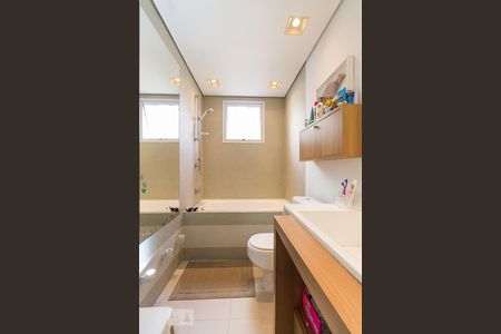 Apartamento à venda com 210m², 4 quartos e 2 vagasBanheiro