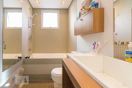 Apartamento à venda com 210m², 4 quartos e 2 vagasBanheiro