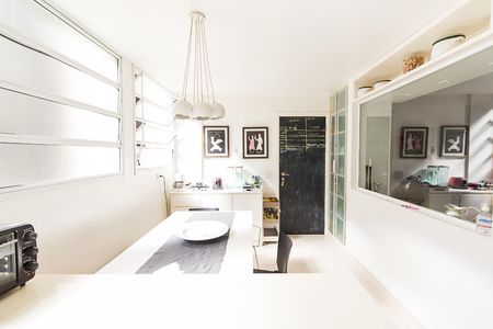 Apartamento à venda com 210m², 4 quartos e 2 vagasCozinha