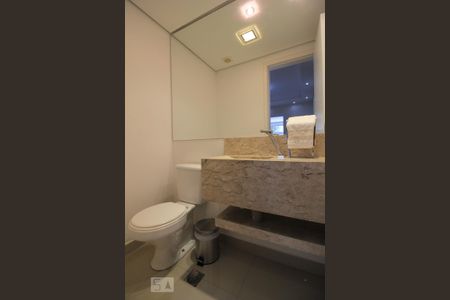 Lavabo de apartamento para alugar com 3 quartos, 105m² em Vila Suzana, São Paulo