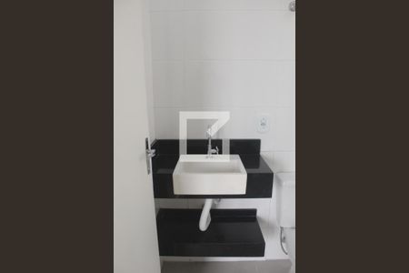 Banheiro de apartamento para alugar com 1 quarto, 40m² em Vila Paiva, São Paulo