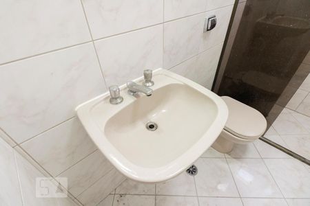 Banheiro de apartamento para alugar com 2 quartos, 80m² em Vila Esperança, São Paulo