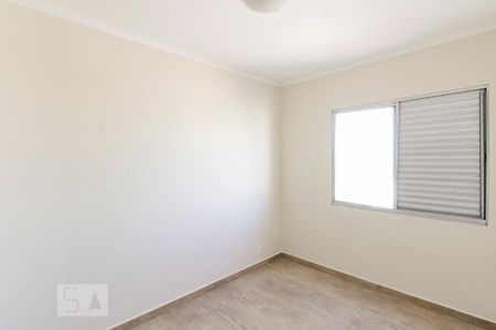 Quarto 2 de apartamento para alugar com 2 quartos, 80m² em Vila Esperança, São Paulo