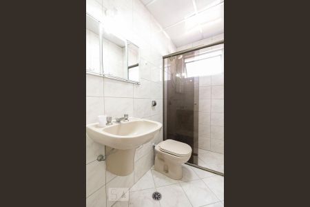 Banheiro  de apartamento para alugar com 2 quartos, 80m² em Vila Esperança, São Paulo