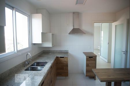 Apartamento à venda com 130m², 2 quartos e 4 vagasCozinha 