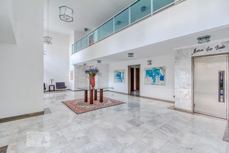 Apartamento à venda com 178m², 4 quartos e 4 vagasHall