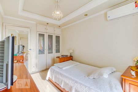 Apartamento à venda com 178m², 4 quartos e 4 vagasTerceira suíte
