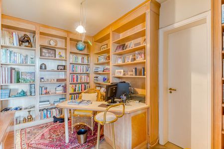 Apartamento à venda com 178m², 4 quartos e 4 vagasEscritório