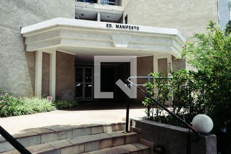 Apartamento à venda com 65m², 3 quartos e 1 vaga Apartamento à venda com 65m², 3 quartos e 1 vagaFachada do Bloco