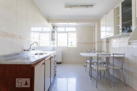 Apartamento para alugar com 75m², 2 quartos e 2 vagas Apartamento para alugar com 75m², 2 quartos e 2 vagasCozinha