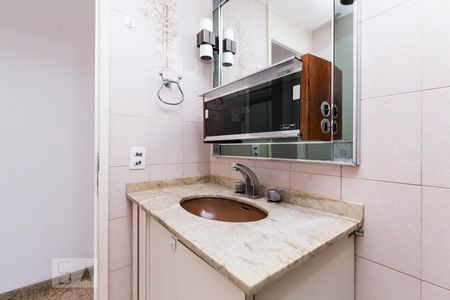 Banheiro Social de apartamento para alugar com 3 quartos, 110m² em Flamengo, Rio de Janeiro