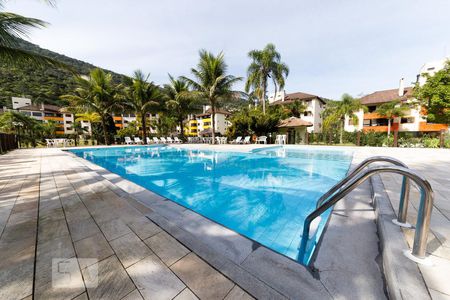 Apartamento para alugar com 80m², 2 quartos e 2 vagasPiscina